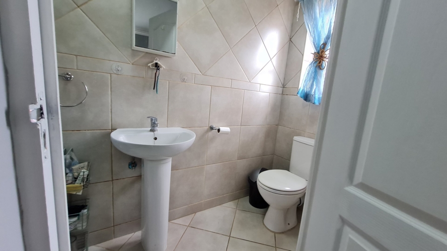 6 Bedroom Property for Sale in Dana Bay Western Cape